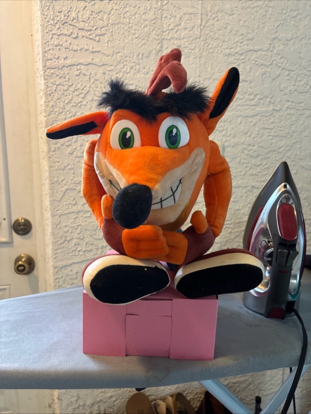 RARE 2001 Vintage Crash Bandicoot Large Plushie Universal Studios